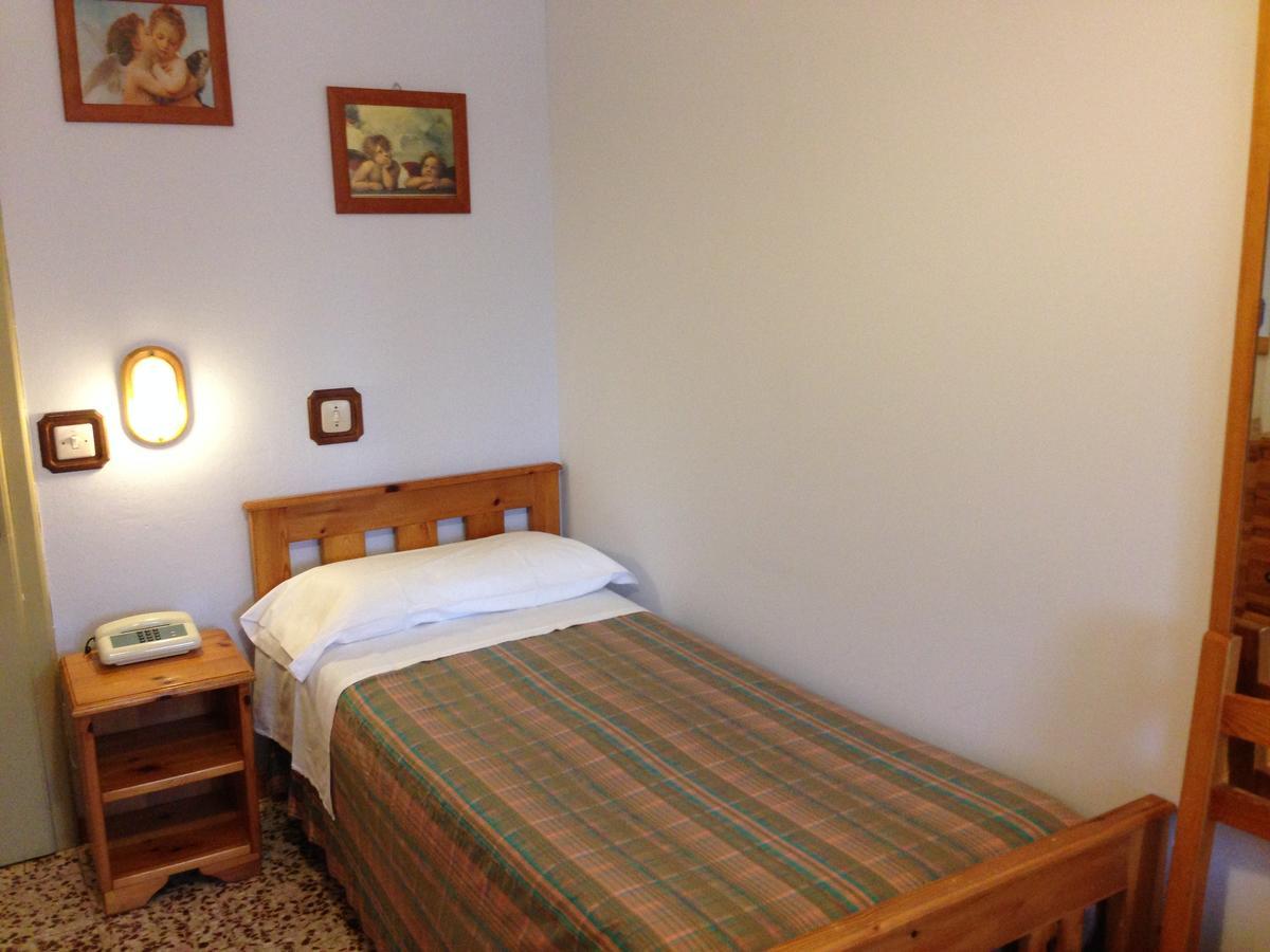 Hotel Cimone Риолунато Номер фото