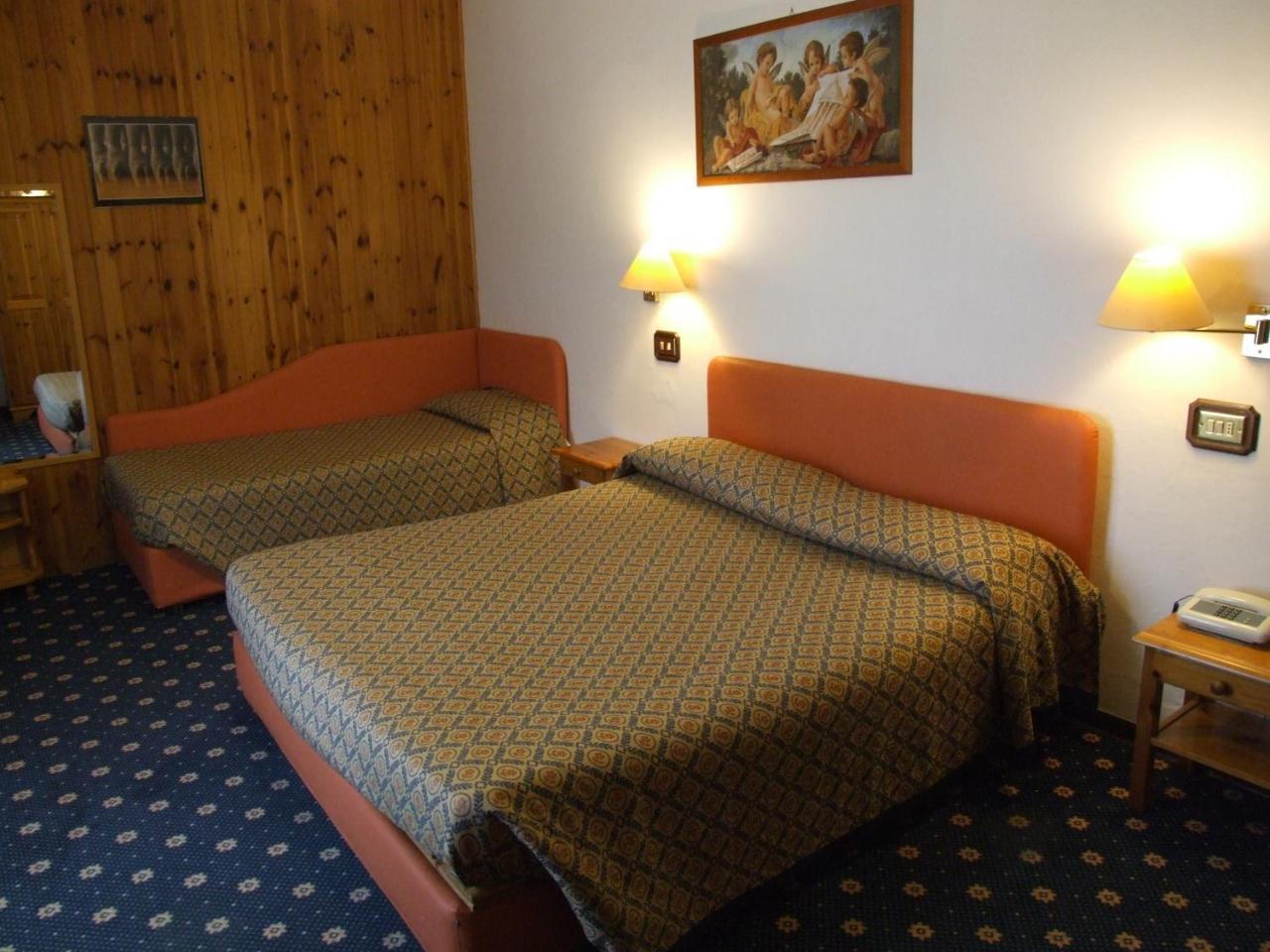 Hotel Cimone Риолунато Номер фото